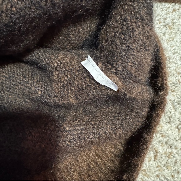 REPEAT Cashmere Oversized Intarsia Knitted V-Neck Sweater- M - Picture 7 of 8